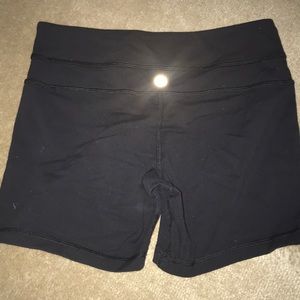 Lululemon spandex shorts